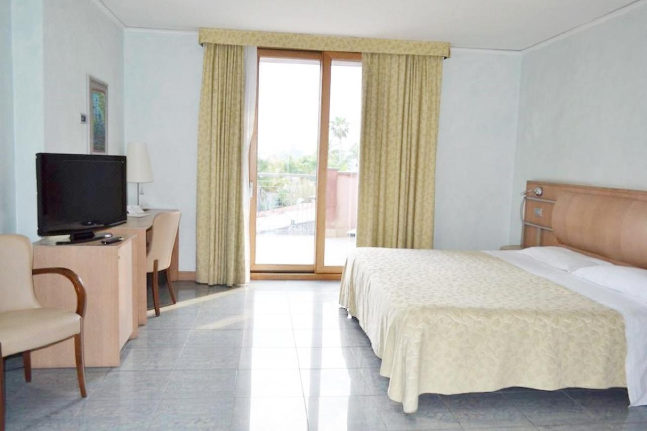 Hotel Marina Palace & Congress Hall 4*