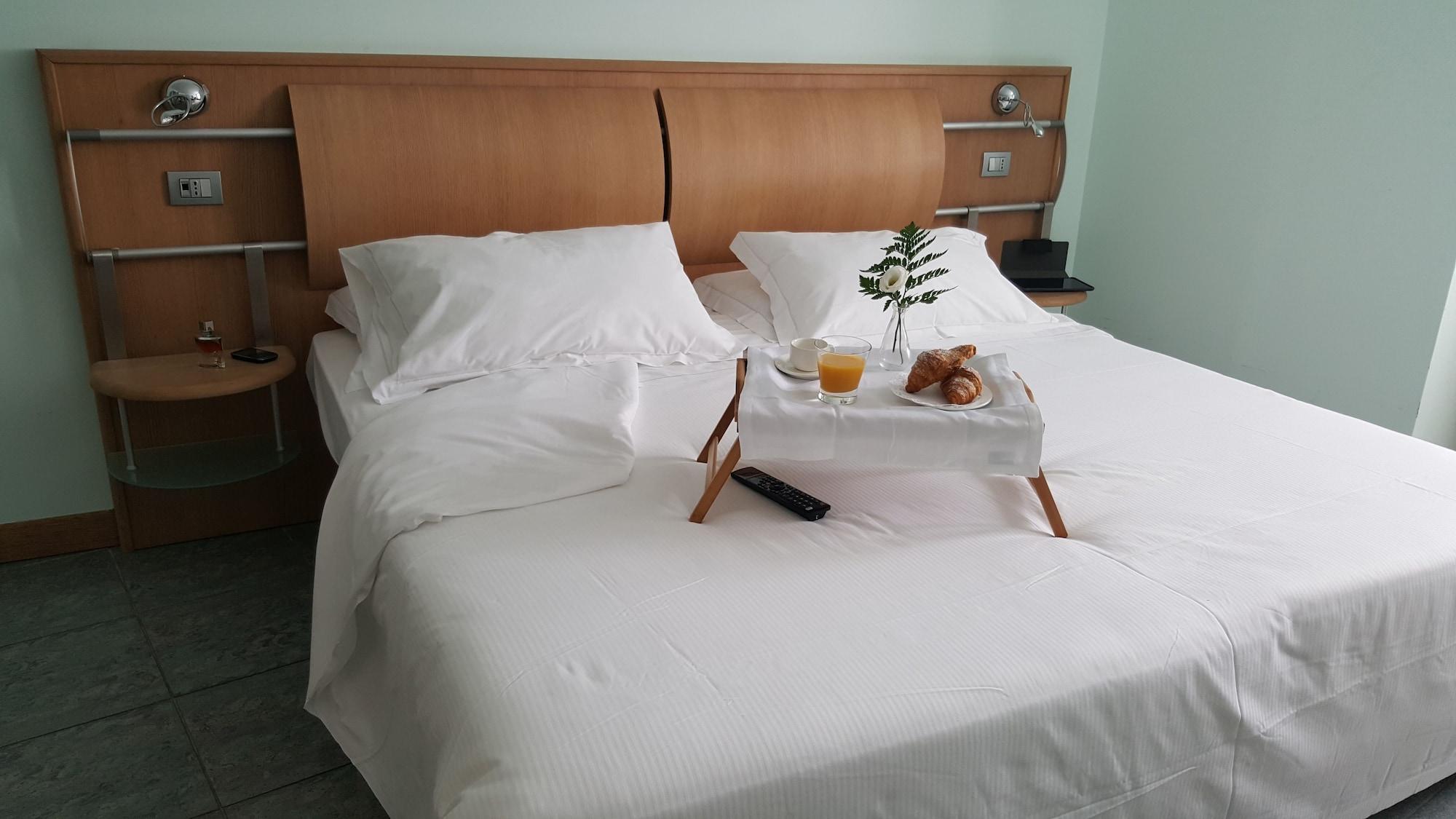Marina Palace & Congress Hall 4* Aci Trezza