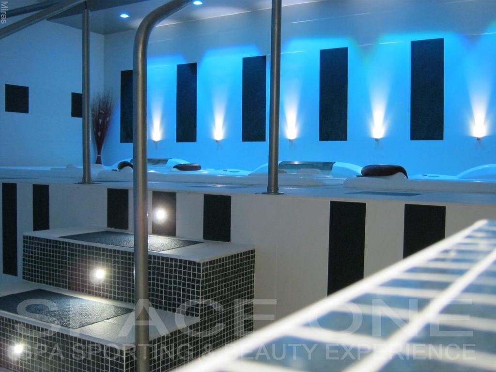 Marina Palace & Congress Hall 4*
