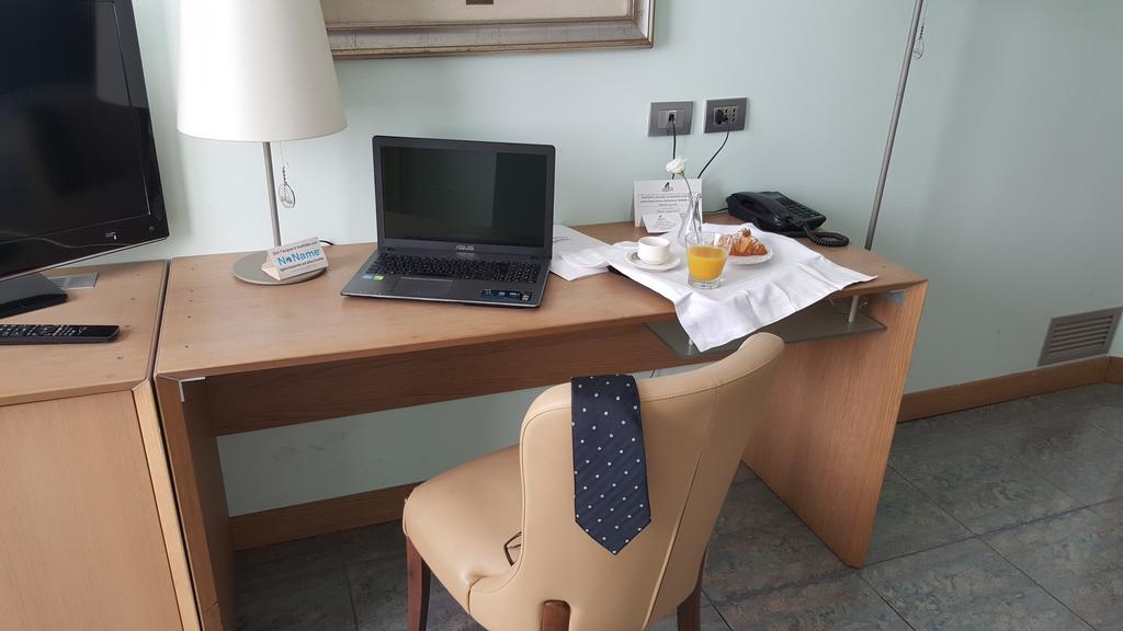 Hotel Marina Palace & Congress Hall 4*
